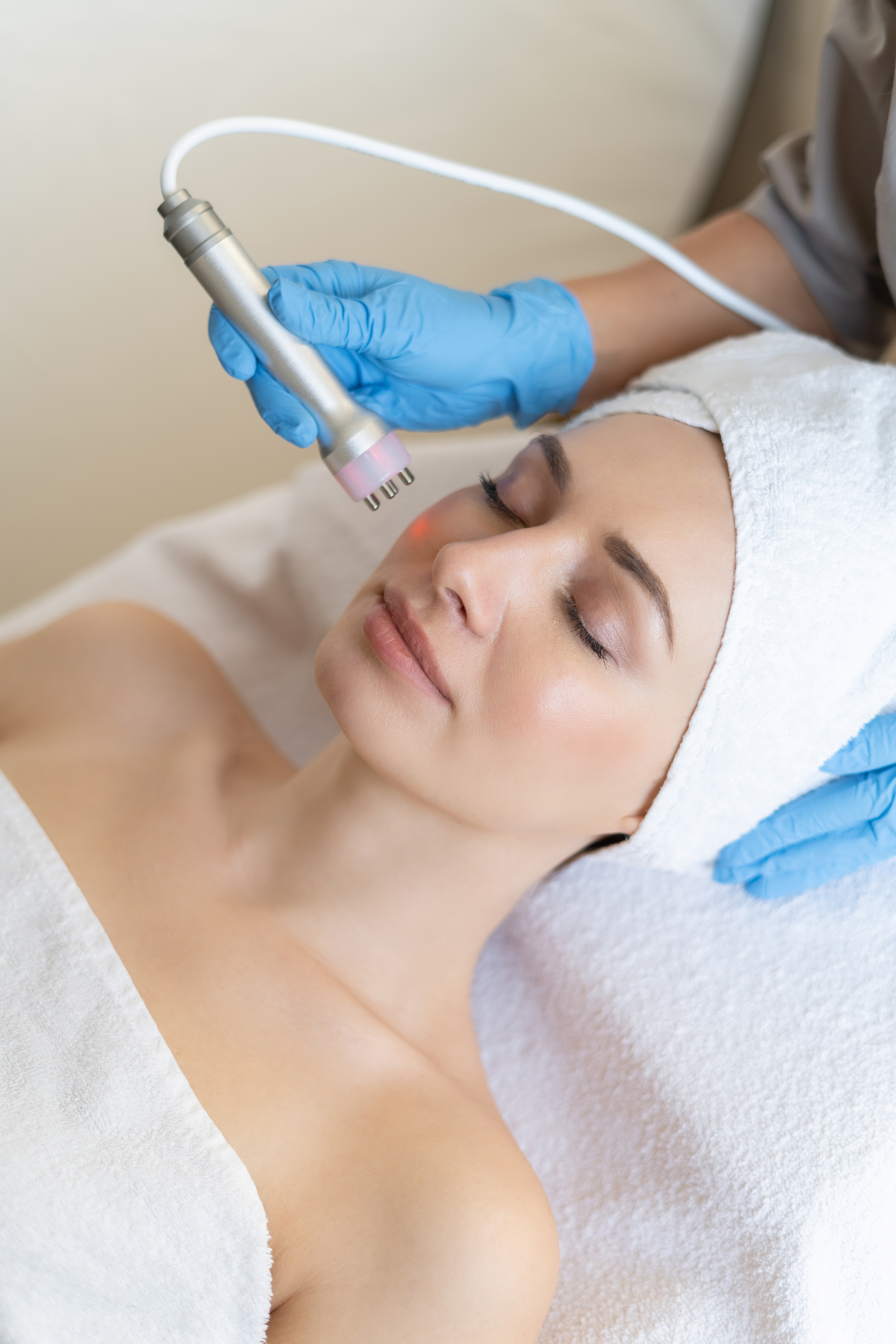 Tratamiento facial personalizado con dermapen
